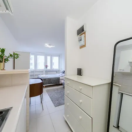 Apartman In The Center Of Varsó